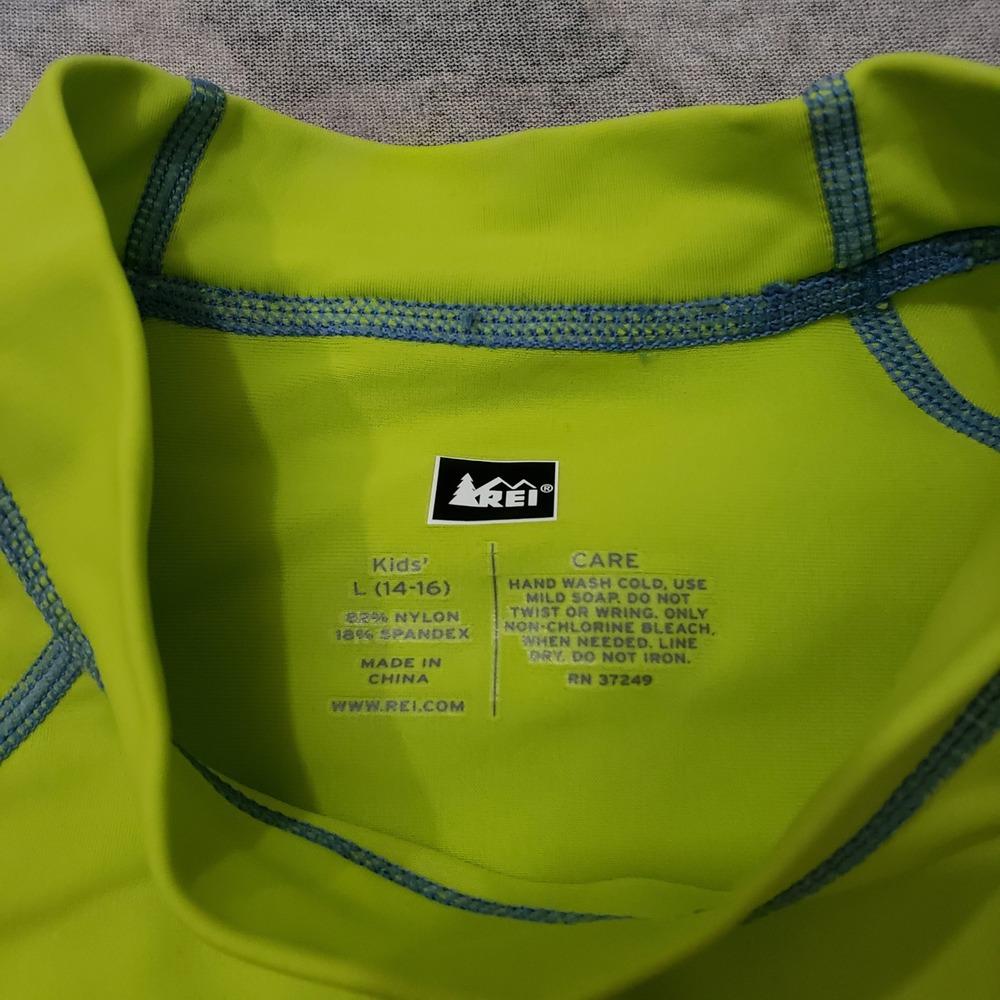 REI Rash Guard Youth Large Green Pullover Long Sleeve - Picture 4 of 9